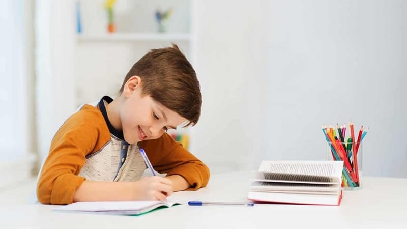 چرا مهراندیش بهترین انتخاب برای آموزش ابتدایی پسران است؟